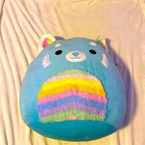 this is an 18 inch Squishmellow it is unused and still has the tag on it.